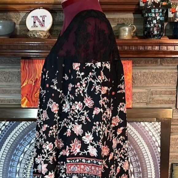 Gorgeous Black Floral and Paisley Printed Dress Lace Inset Long Sleeve NWOT MED - Picture 8 of 12